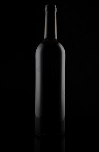 黑色的马特玻璃酒瓶孤立的黑色的黑色的马特玻璃酒瓶孤立的黑色的