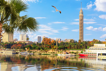 开罗市中心视图的尼罗河和的塔埃及开罗市中心视图的尼罗河和的塔埃及