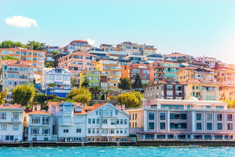 房子的横跨博斯普鲁斯海峡伊斯坦布尔火鸡房子的横跨博斯普鲁斯海峡伊斯坦布尔火鸡