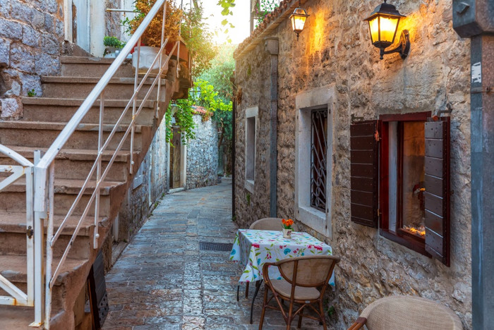 欧洲街咖啡馆老小镇布德瓦黑山共和国图片