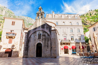 圣迈克尔教堂肮脏的老小镇黑山共和国圣迈克尔教堂肮脏的老小镇黑山共和国