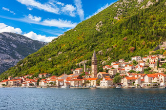 Perast老小镇视图的湾肮脏的黑山共和国Perast老小镇视图的湾肮脏的黑山共和国