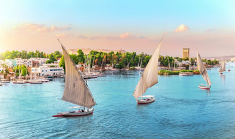 阿斯旺尼罗<strong>河河风景</strong>与著名的帆船埃及阿斯旺尼罗<strong>河河风景</strong>与著名的帆船埃及
