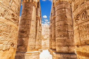 卡纳克寺庙伟大的多柱式建筑大厅柱子卢克索埃及卡纳克寺庙伟大的多柱式建筑大厅柱子卢克索埃及