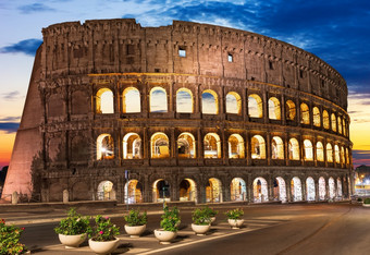 罗马罗马圆形大剧场照亮日落罗姆意大利罗马罗马圆形大剧场照亮日落罗姆意大利