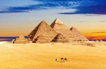 美丽的日落的<strong>金字塔</strong>吉萨的金沙<strong>埃及</strong>沙漠美丽的日落的<strong>金字塔</strong>吉萨的金沙<strong>埃及</strong>沙漠