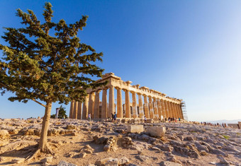 雅典希腊6月游客走周围和采取照片的<strong>帕特农神庙</strong>的<strong>卫城</strong>