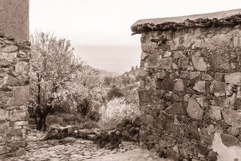 菲卡杜村场景与盛开的杏仁树的维拉赫位于塞浦路斯联合国教科文组织遗产网站被传统的山<strong>结算</strong>保存它的和世纪地貌和建筑照片有被乌贼健美的