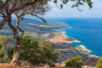 空中视图<strong>海</strong>湾和的蓝色的环礁湖与绿松石水的地中<strong>海海</strong>见过从阿佛洛狄忒徒步旅行小道阿卡玛斯半岛<strong>塞浦路斯</strong>