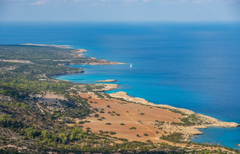 空中视图<strong>海</strong>湾和的蓝色的环礁湖与绿松石水的地中<strong>海海</strong>见过从阿佛洛狄忒徒步旅行小道阿卡玛斯半岛<strong>塞浦路斯</strong>