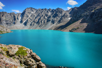 美妙的山景观湖高地峰美<strong>世界</strong>风景如画的视图附近阿拉库尔湖特斯基alatoo山tian-shan警察局吉尔吉斯斯坦