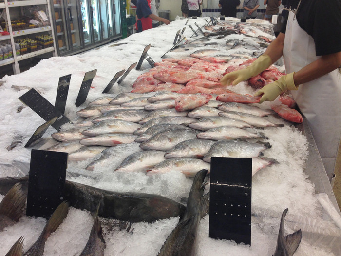冻鱼的市场排序的鱼图片