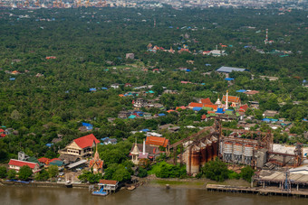 曼谷泰<strong>国</strong>7月的视图的<strong>潮</strong>phraya河那看到的<strong>绿色</strong>区域下一个的河哪一个被称为爆炸克拉乔美丽的自然