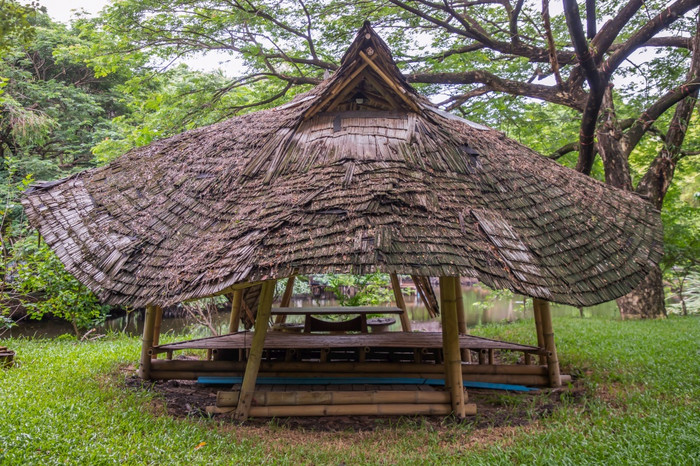 展馆茅草屋顶为relaxingin花园竹子露台体系结构建设焦点具体地说