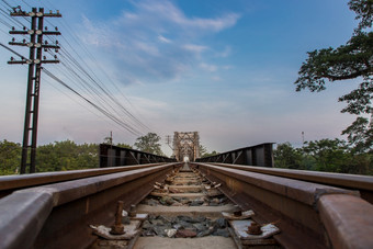 老铁路跟踪黑色的桥lampang铁路桥铁路桥河lampang泰国焦点具体地说
