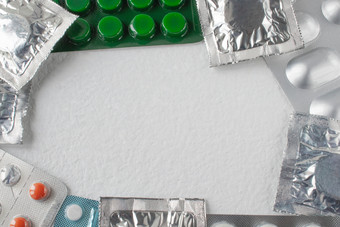 药片包平板电脑光背景药片不同的类型药片药片包平板电脑光背景药片