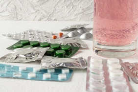 不同的类型药片药片关闭药片包可溶性平板电
