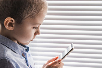 孩子的窗口与移动电话首页学校教育社会距离的概念距离学习和在线学习孩子的窗口与移动电话首页学校教育社会距离