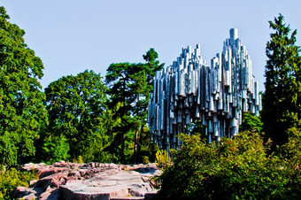 西贝流士纪念碑部分的纪念碑为西贝流士赫尔辛基