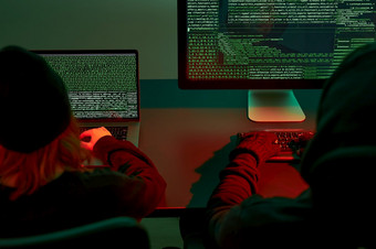 匿名人使用电脑和编程打破代码<strong>网络安全</strong>威胁互联网和<strong>网络安全</strong>访问私人信息匿名黑客使用技术访问密码和加密数据<strong>网络</strong>攻击