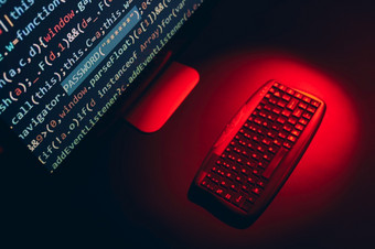 网络安全程序代码屏幕使用电脑和编程打破代码网络安全威胁互联网和网络安全偷私人信息人使用技术偷密码和私人数据网络攻击