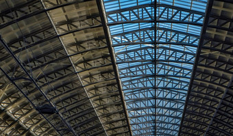 玻璃屋顶<strong>阿姆斯特丹</strong>中央站的荷兰玻璃屋顶<strong>阿姆斯特丹</strong>中央站