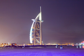 迪拜阿联酋2月的世界rsquo第一个七个星星奢侈品酒店迪拜塔阿拉伯晚上见过从朱美拉公共海滩迪拜曼联阿拉伯阿联酋航空公司