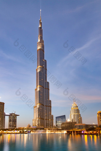 迪拜阿联酋2月迪拜塔哈利法塔世界rsquo<strong>最高</strong>的塔晚上市中心迪拜塔迪拜