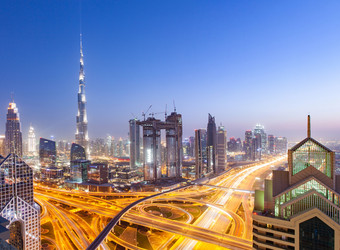 迪拜阿联酋2月迪拜塔哈利法塔的<strong>最高</strong>的建筑的世界迪拜市中心城市景观迪拜晚上天际线忙谢赫。扎耶德路十字路口日落2月迪拜