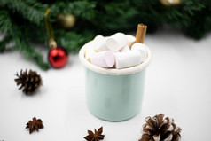 热巧克力与棉花糖舒适的冬天喝