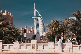 迪拜阿联酋2月视图迪拜塔阿拉伯的世界只有七个星星酒店见过从麦<strong>地</strong>那朱美拉奢侈品度假胜<strong>地</strong>哪一个包括酒店和露天市场<strong>推</strong>广使用在在赫卡
