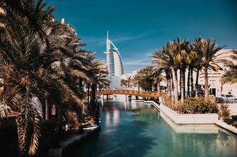 <strong>迪拜</strong>阿联酋2月视图<strong>迪拜</strong>塔阿拉伯的世界只有七个星星<strong>酒店</strong>见过从麦地那朱美拉奢侈品度假胜地哪一个包括<strong>酒店</strong>和露天市场推广使用在在赫卡