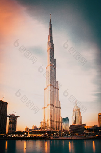 迪拜阿联酋2月迪拜塔哈利法塔世界rsquo最高的塔日落市中心迪拜塔迪拜