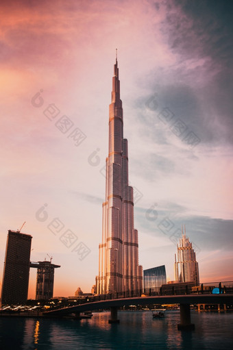 迪拜阿联酋2月迪拜塔哈利法塔世界rsquo最高的塔日落市中心迪拜塔迪拜