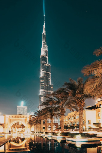迪拜阿联酋2月的入口的宫酒店迪拜与迪拜塔哈利法塔的背景的迪拜塔哈利法塔的最高的结构的世界住房酒店和公寓