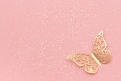 闪光闪闪发光的和黄金窗饰蝴蝶粉红色的柔和的时尚的背景节日背景模板闪光闪闪发光的和黄金窗饰蝴蝶粉红色的柔和的时尚的背景节日背景模板
