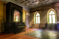 计划的大厅被遗弃的沙罗夫斯基城堡沙罗夫卡哈尔科夫地区计划被遗弃的城堡