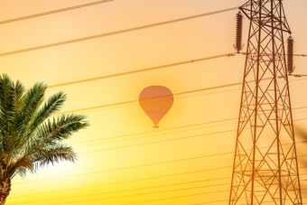 热气球黄色的天空埃及日出热气球埃及