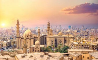 黄昏在开罗和苏丹哈桑清真寺埃及黄昏在开罗
