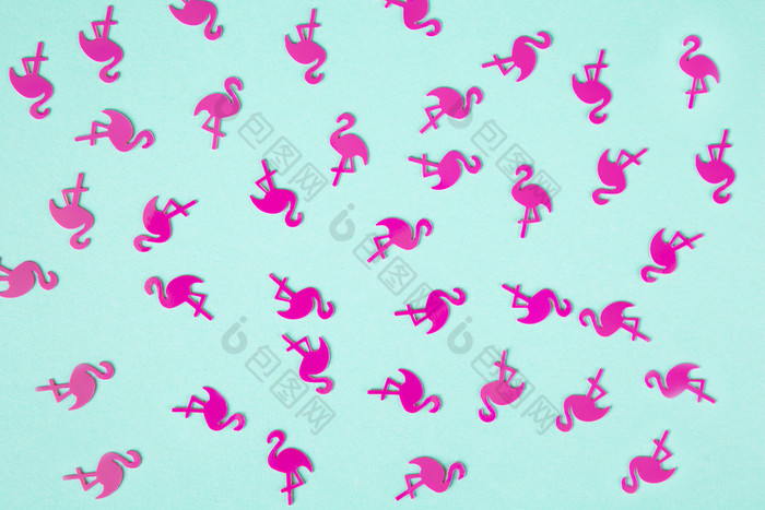 夏天热带背景混乱的模式使众多粉红色的火烈鸟五彩纸屑绿松石柔和的背景断然夏季放松快乐池聚会，派对概念水平取向