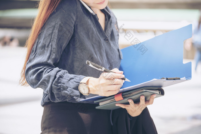 议程规划师女人时间表和组织任命日历事件聪明的业务女人请注意和时间表集时间表组织时间表女人手写作议程时间轴概念