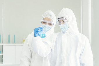 两个亚洲<strong>科学家</strong>团队reserch化学科学管实验生物技术抗体样本实验室培养疫苗对新冠病毒病毒<strong>科学家</strong>咨询分析化学实验室