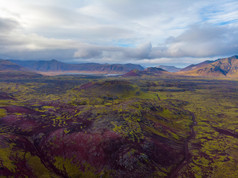 全景视图色彩斑斓的流纹岩火山山兰德曼纳劳卡纯荒野冰岛