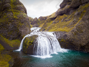 控制瀑布瀑布附近丘奇布雅克劳斯图尔修道院启用简单的修道院冰岛