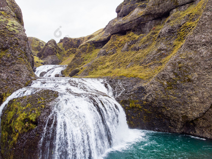 控制瀑布瀑布附近丘奇布雅克劳斯图尔修道院启用简单的修道院冰岛