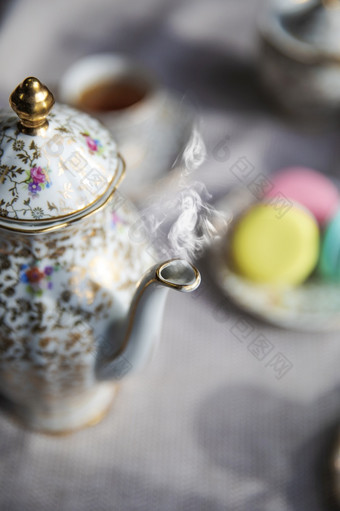 传统的古董茶能英语文化<strong>下午茶</strong>与热茶和烟用餐者表格古董高茶概念优雅的时尚的集美传统的古董茶能英语文化<strong>下午茶</strong>与热茶和烟用餐者表格古董高茶概念优雅的时尚的集