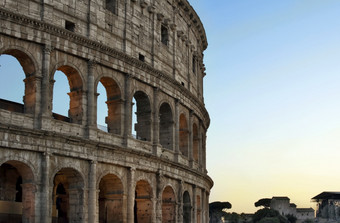 罗马意大利4月罗马圆形大剧场的晚上罗马意大利欧洲罗马古老的竞技场为《角斗士》打架罗马圆形大剧场的晚上罗马意大利欧洲