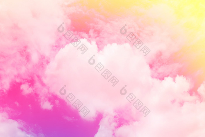 情人节心形状的云的天空情人节背景粉红色的软颜色主题甜蜜的形状的云心天空云爱感觉颜色粉红色的背景情人节