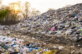 <strong>山大</strong>垃圾桩和污染桩臭和有毒残留这些垃圾来从城市和工业区域可以不得到掉消费者社会导致巨大的浪费