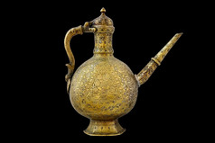 铜水壶与模式水壶黑色的背景铜水壶与模式水壶黑色的背景